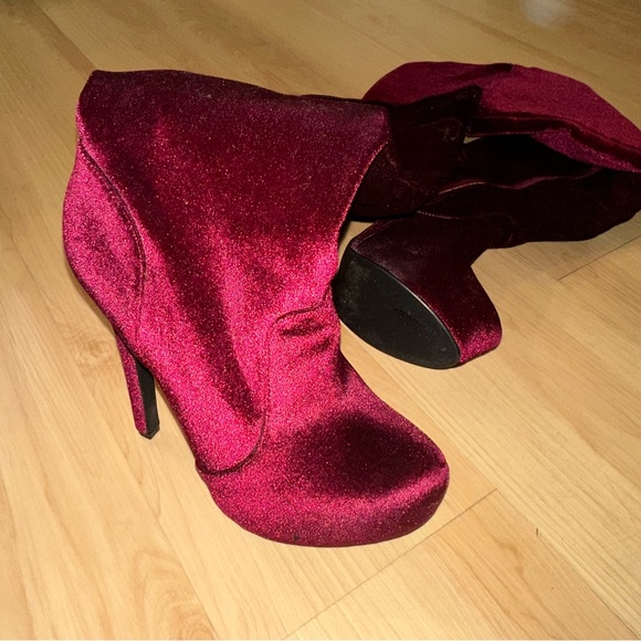 Shoe Dazzle Over-the-Knee / Thigh High Platform Velvet-Like Boots, Size 7 - Picture 7 of 10